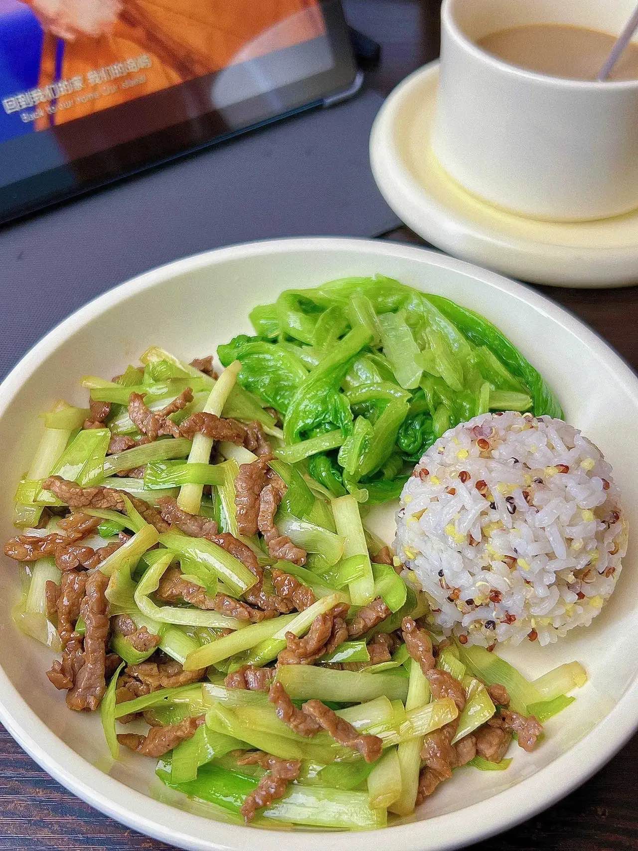 吃好减脂餐、补充营养素、瘦美年轻态