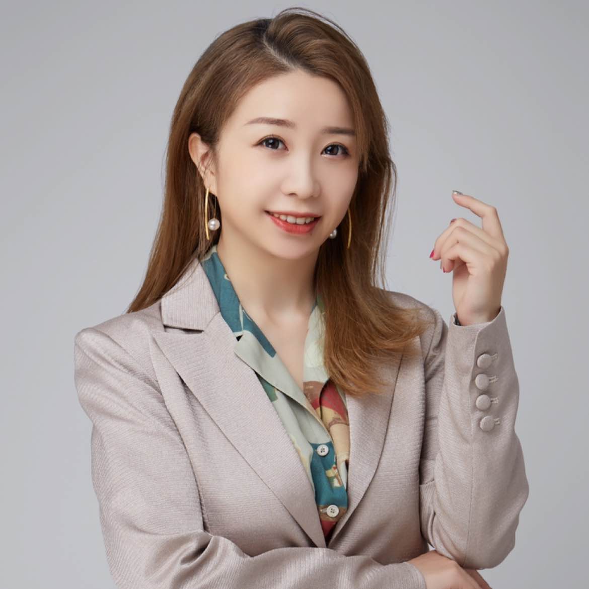 阎鹏鹤Stephanie